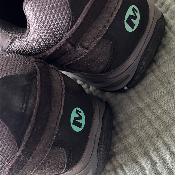 Merrell Women's Black and Teal Hiking Shoes size 10.5 - Picture 5 of 9